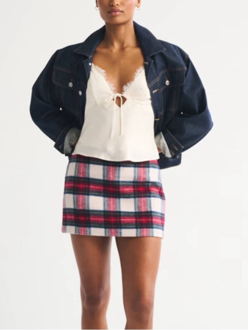 Abercrombie and Fitch NWT Scarlett plaid skirt, never worn. Size XL
